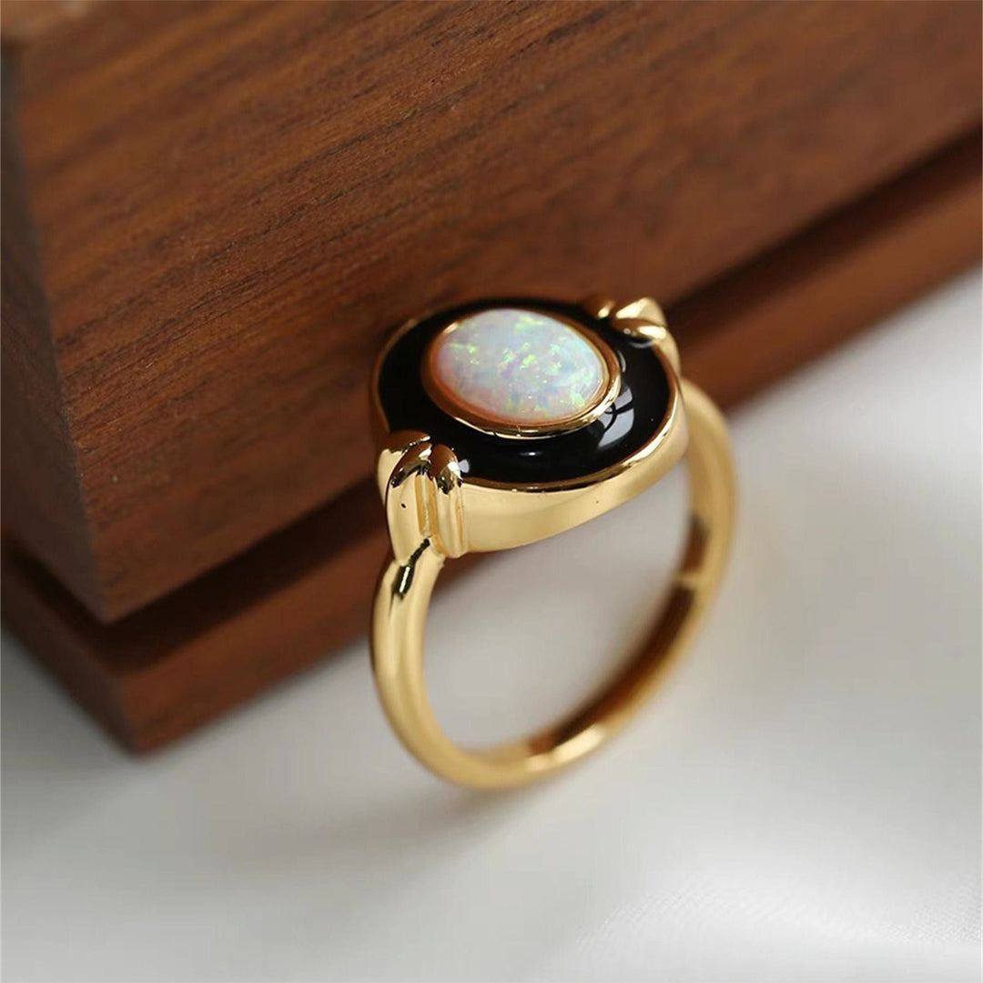 Bague vintage en époxy noir opale délicate Olivenorma