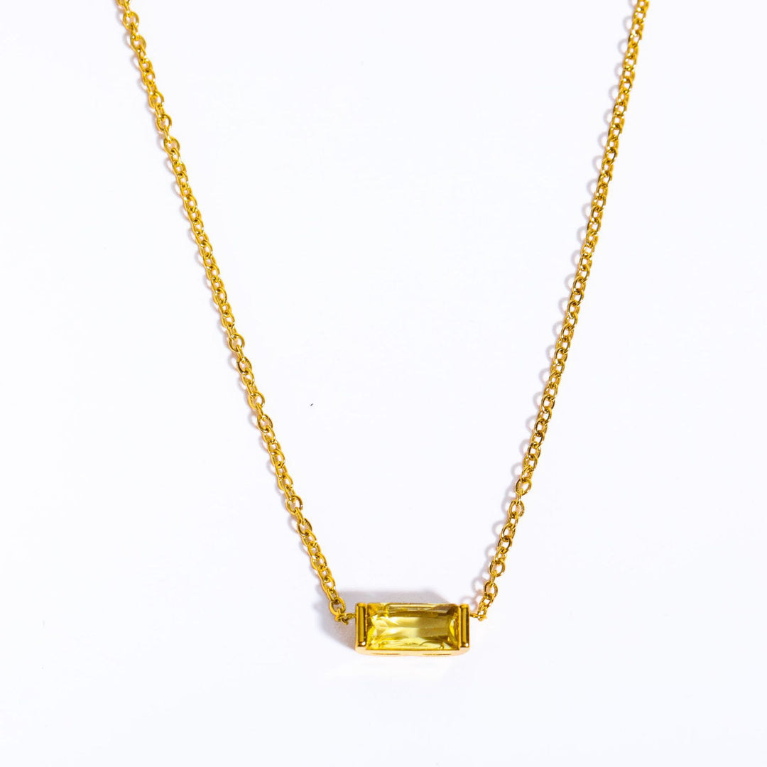 Collier avec pendentif rectangulaire simple Olivenorma en acier inoxydable et pierre de naissance, orné d'une carte cadeau. - image 37
