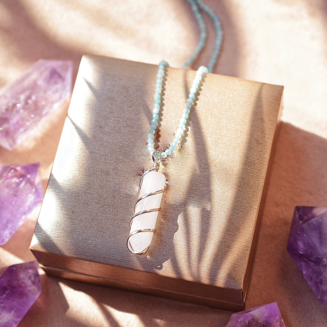 Collier pendule colonne en cristal de pierre brute naturelle Olivenorma