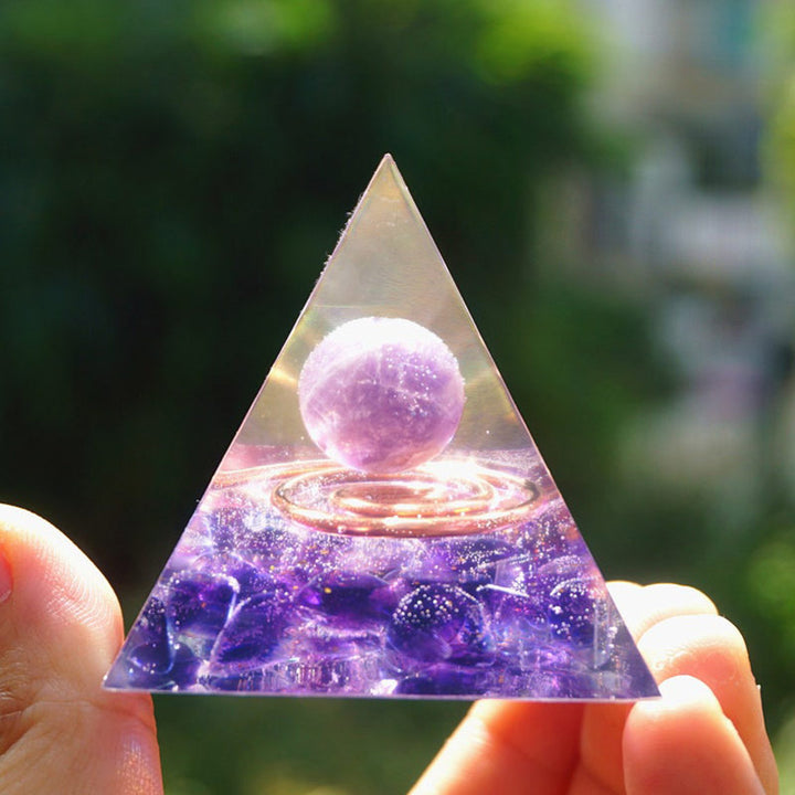 Pyramide d'orgone en cristal transparent améthyste Olivenorma