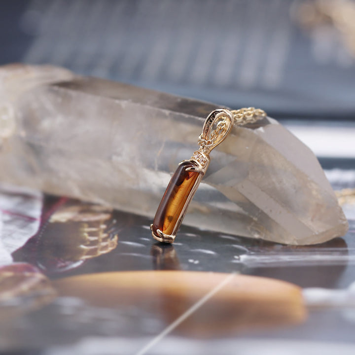 Collier pendentif en ambre artificiel Olivenorma