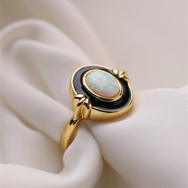 Bague vintage en époxy noir opale délicate Olivenorma