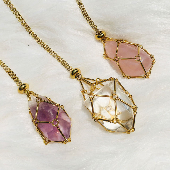 Collier avec pendentif en pierre brute et maille métallique en cristal Olivenorma 