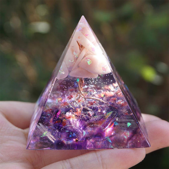 Pyramide d'orgone Olivenorma Tree Of Life en opale rose avec améthyste