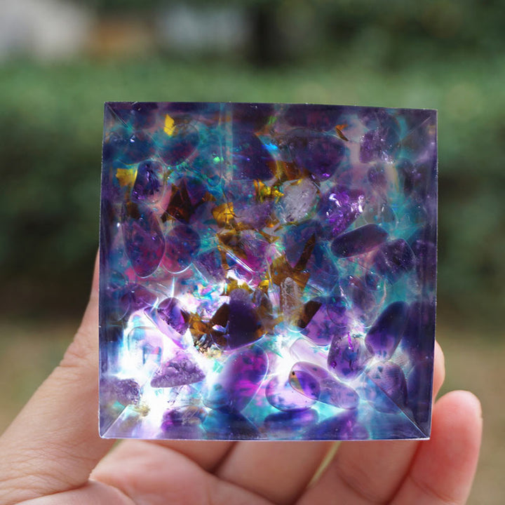 Pyramide d'orgone améthyste aigue-marine Olivenorma