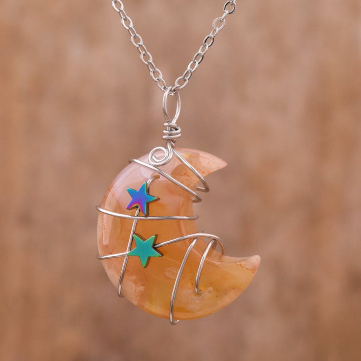 Collier étoile enveloppé de fil de lune en cristal de quartz Olivenorma
