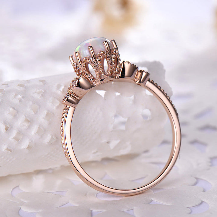 Olivenorma ronde en pierre de lune et opale blanche avec zircon