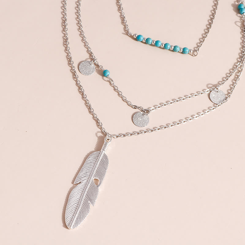 Collier à trois rangs avec pendentif en feuille de turquoise Olivenorma