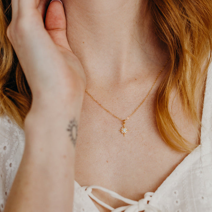 Collier étoile délicate Northstar en zircon blanc opale Olivenorma