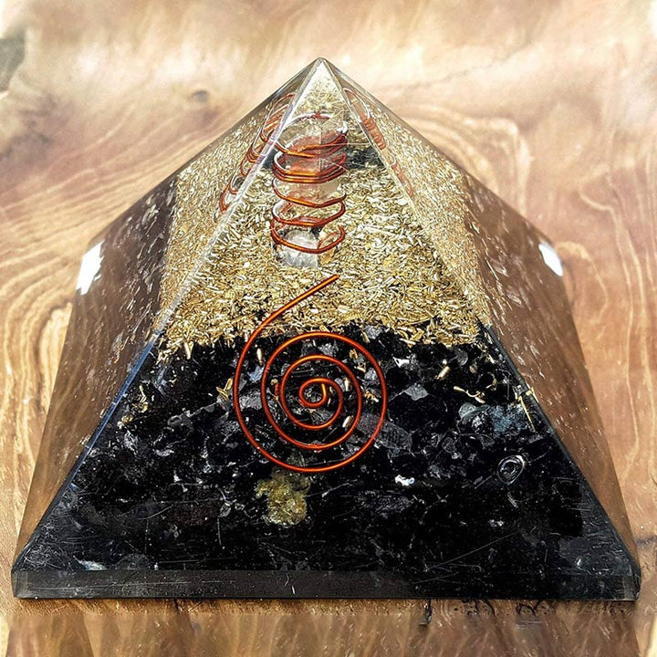 Tourmaline noire Olivenorma avec pyramide orgone d'équilibre mental en cristal clair