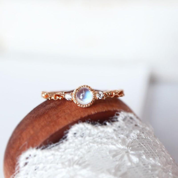 Bague délicate en pierre de lune naturelle et zircone Olivenorma