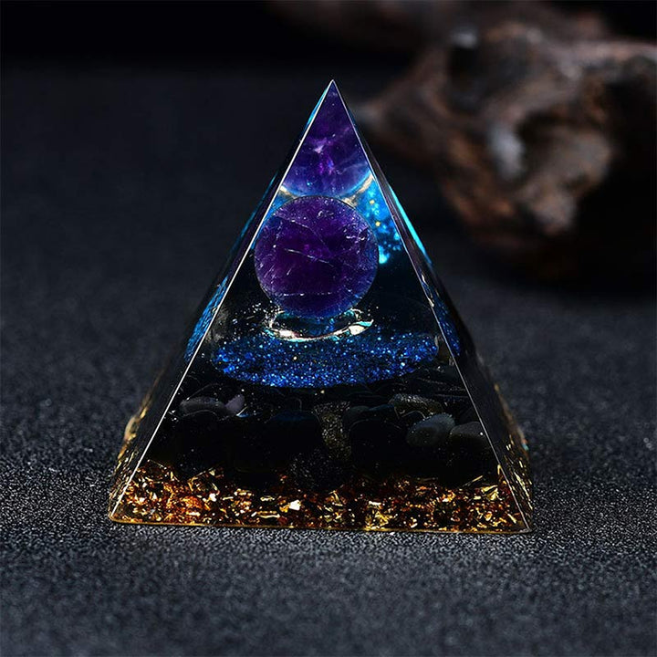 Sphère d'améthyste Olivenorma avec pyramide d'orgone Reki en quartz bleu 