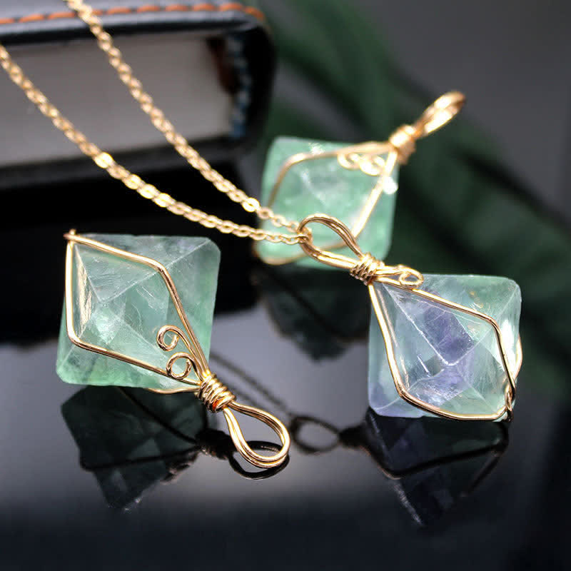 Collier en pierres précieuses octaèdres en fluorite naturelle Olivenorma 