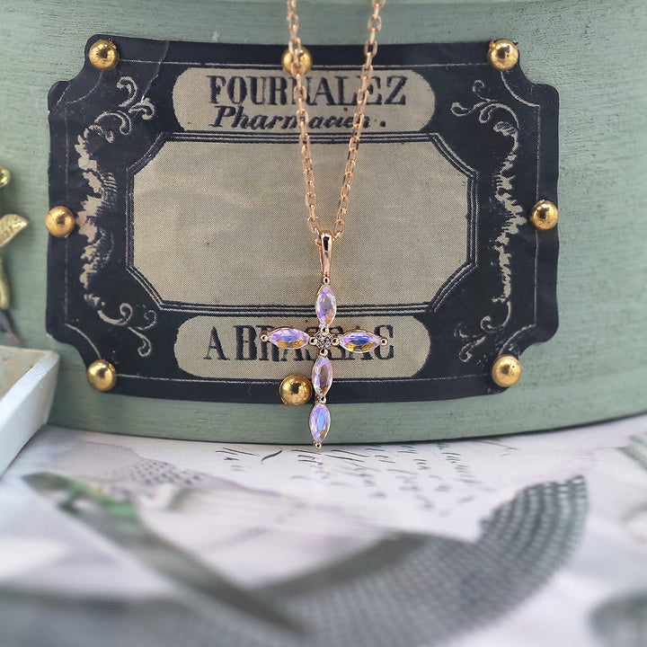 Collier pendentif croix en pierre de lune artificielle en opale Olivenorma