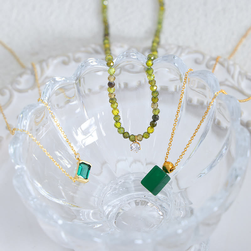 Collier avec pendentif en perles de péridot et aventurine vert émeraude Olivenorma