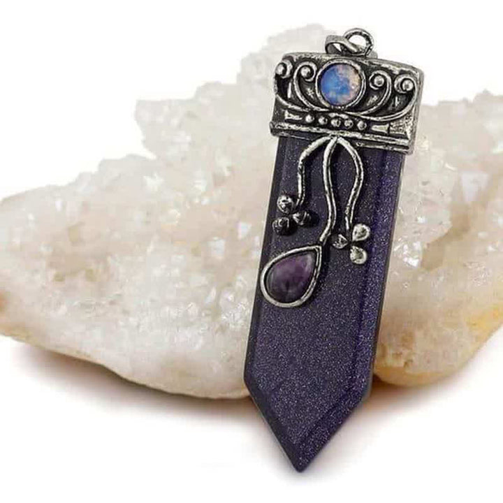 Collier en pierre naturelle de protection de la déesse Olivenorma 