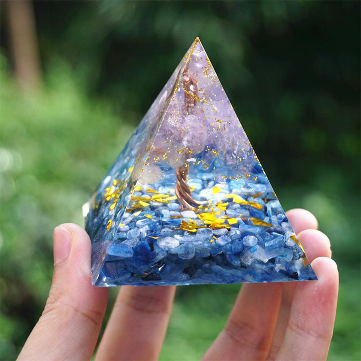 Pyramide d'orgone d'arbre de vie en améthyste cyanite Olivenorma