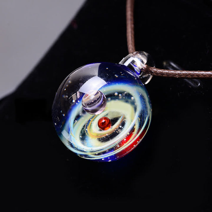 Collier fantaisie en verre avec ciel étoilé cosmique Olivenorma