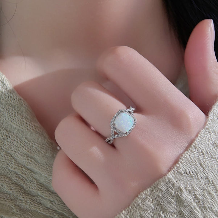 Bague Olivenorma en zircone blanche opale carrée de grande taille