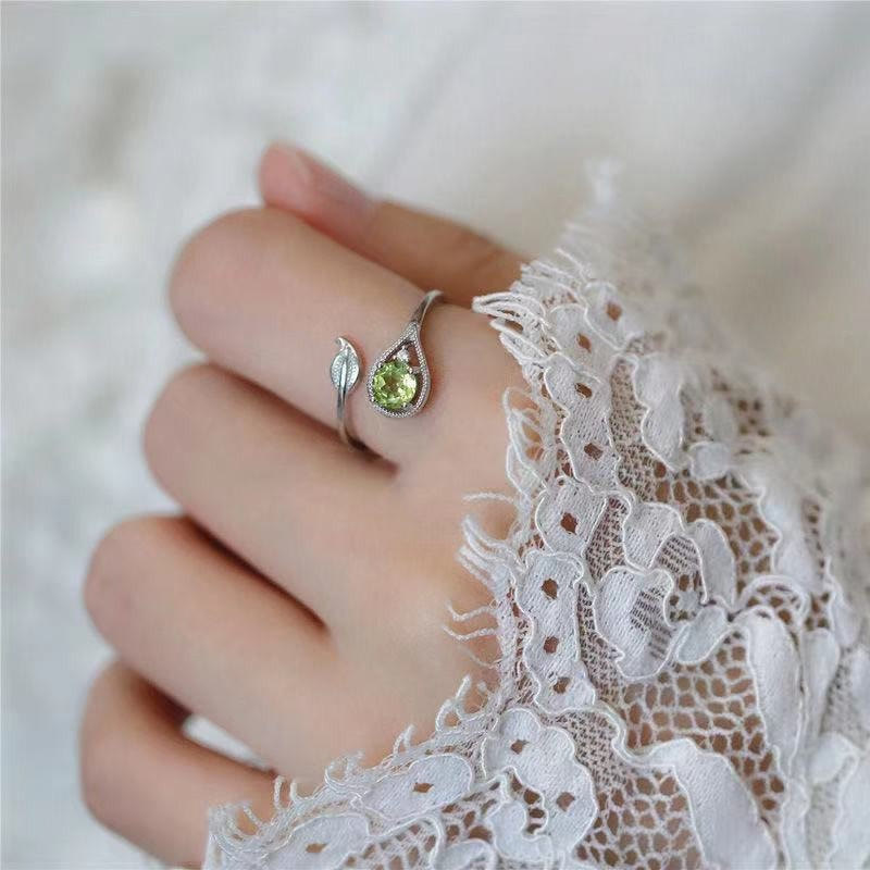 Bague vintage en feuille de péridot délicate Olivenorma 