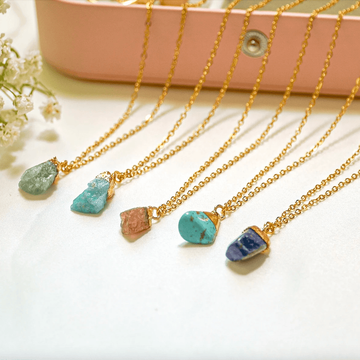 Collier en pierre précieuse brute irrégulière en cristal Olivenorma