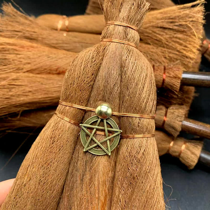 Balai magique de sorcière en forme d'arbre de vie Olivenorma