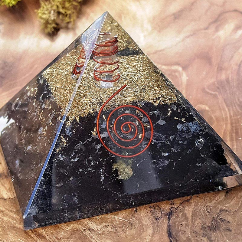 Tourmaline noire Olivenorma avec pyramide orgone d'équilibre mental en cristal clair