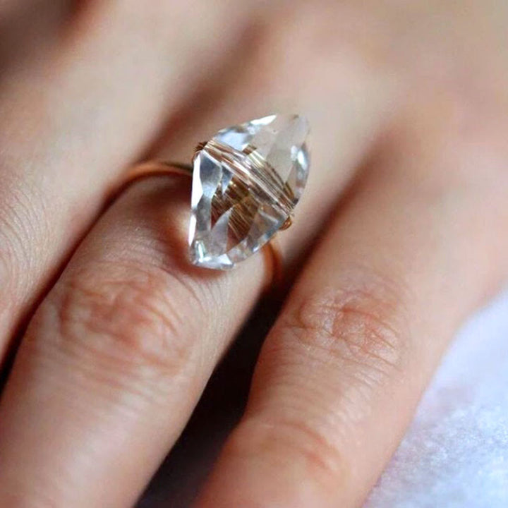 Bague enroulée en fil de cristal et pierre naturelle faite à la main Olivenorma