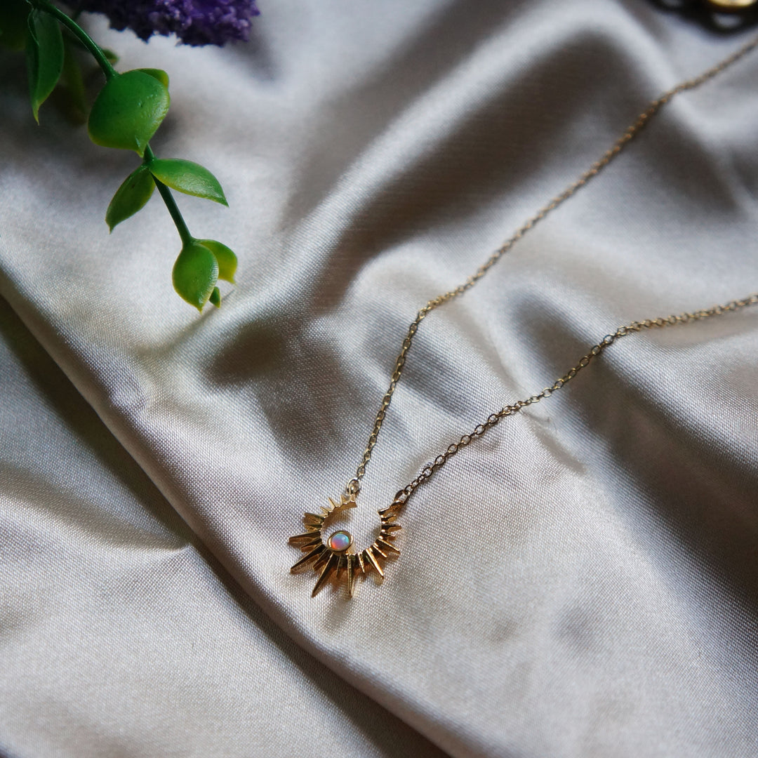 Collier de clavicule en opalite naturelle et rayon de soleil Olivenorma