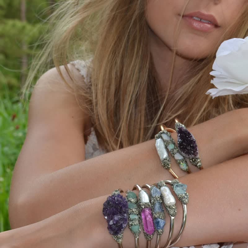 Bracelet personnalisé avec pierre de naissance et signification Olivenorma