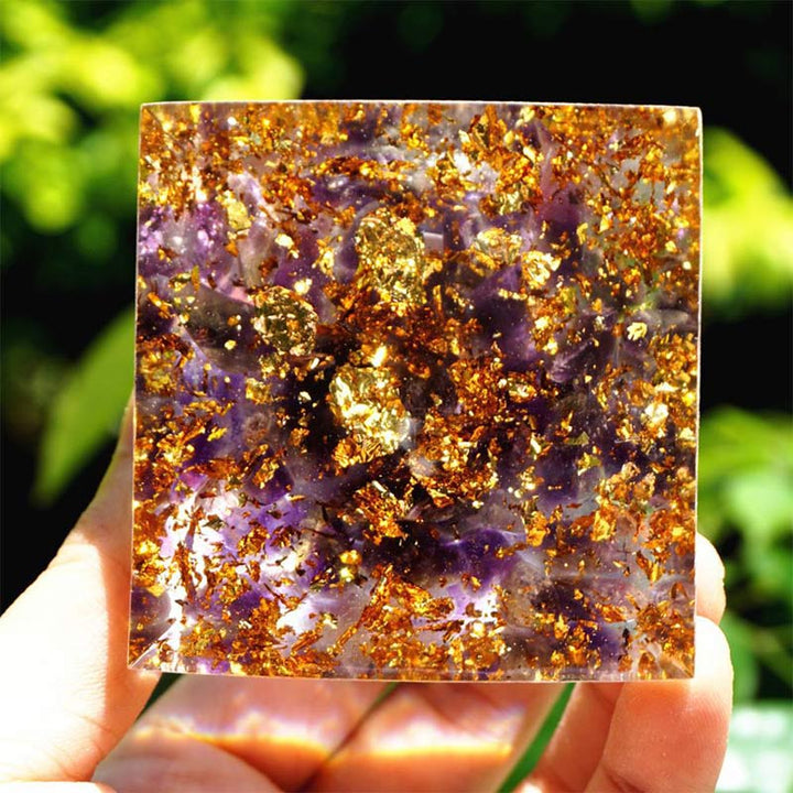Pyramide d'orgone du zodiaque Vierge en améthyste Olivenorma