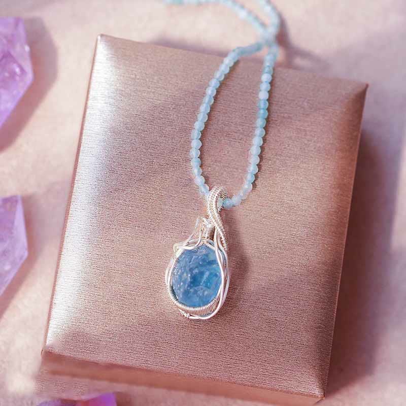 Collier pendentif fait main en cristal naturel brut Olivenorma 