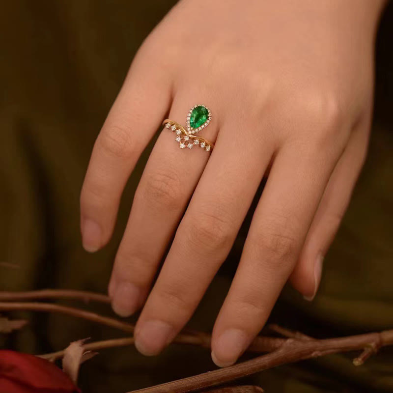 Bague délicate émeraude avec zircon Olivenorma