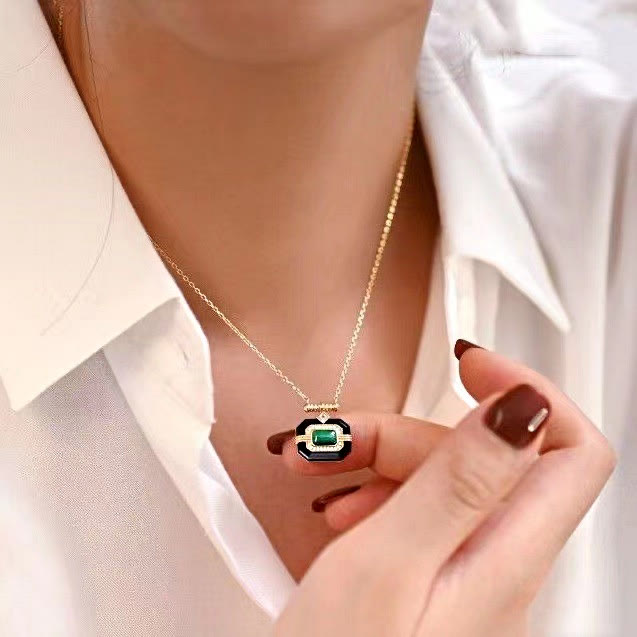 Collier vintage émeraude Olivenorma « Beyond the Oasis »