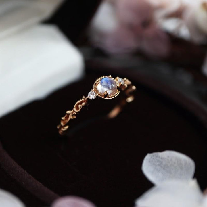 Bague délicate en pierre de lune naturelle et zircone Olivenorma