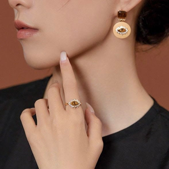 Bague vintage en or 18 carats avec œil de tigre naturel Olivenorma