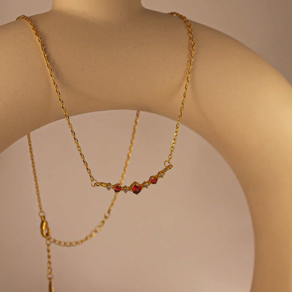 Collier Olivenorma « Symbole d'indépendance » avec diamants et grenats