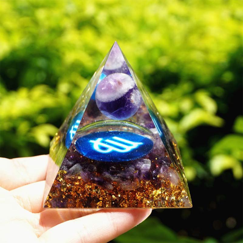 Pyramide d'orgone du zodiaque Vierge en améthyste Olivenorma