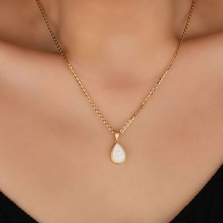 Collier en cuivre plaqué or 18 carats avec opale en forme de goutte d'eau Olivenorma