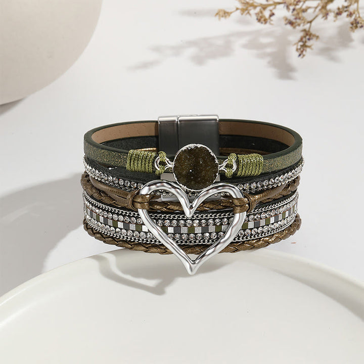 Bracelet en cuir tressé avec cœur métallique et grappe de cristaux multicolores Olivenorma
