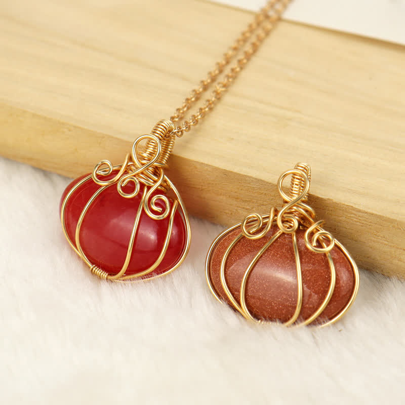 Olivenorma GUARDIAN PUMPKIN - Collier créatif en cristal de citrouille 