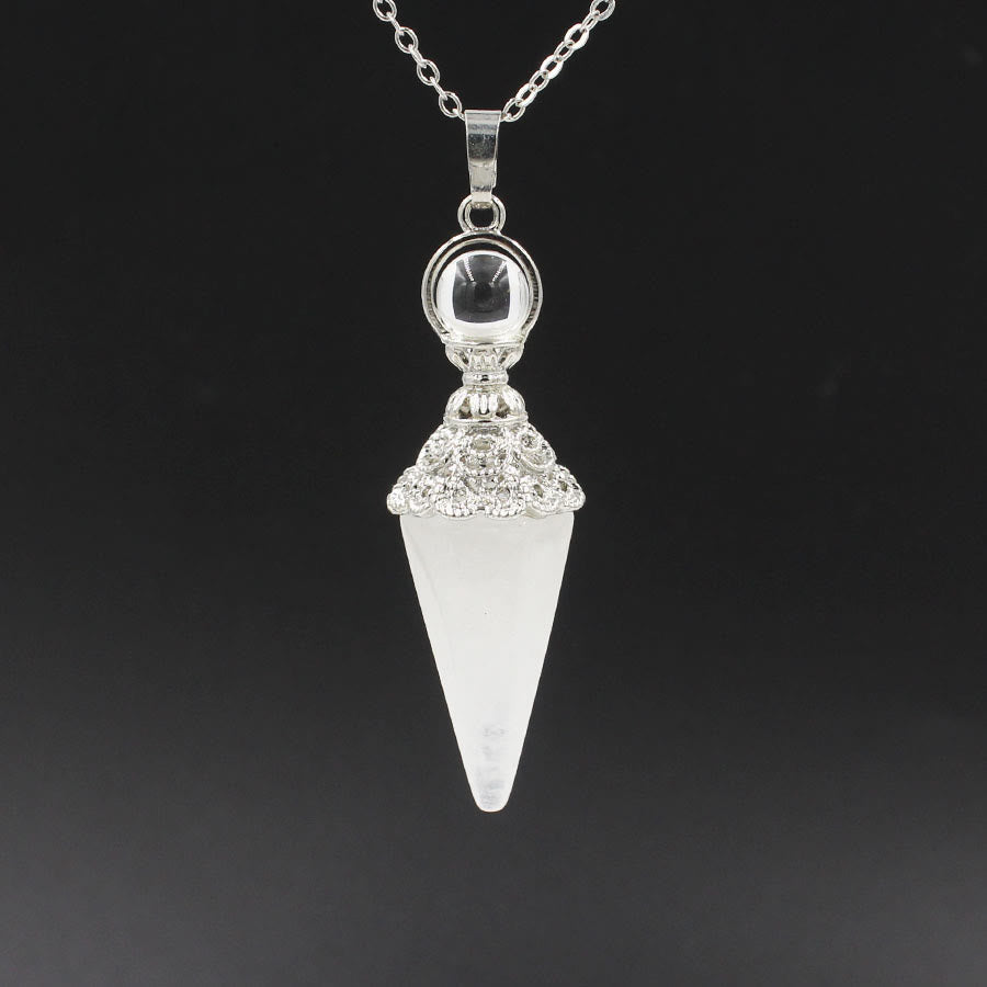 Colliers pendentifs à pointe de cristal de guérison Olivenorma
