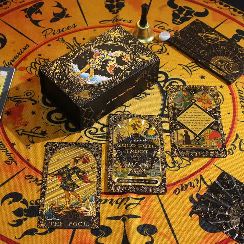 Cartes du jeu de tarot doré Olivenorma Black Gold Waite Foil