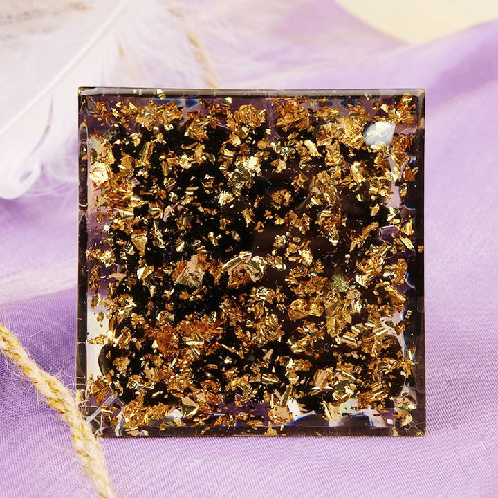 Pyramide d'orgone symbole de crâne d'obsidienne améthyste Olivenorma