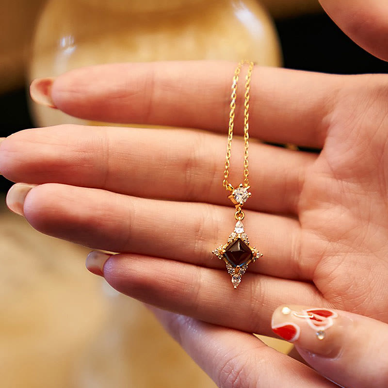 Collier en topaze bleue naturelle de Londres « Eternal Bliss » Olivenorma 