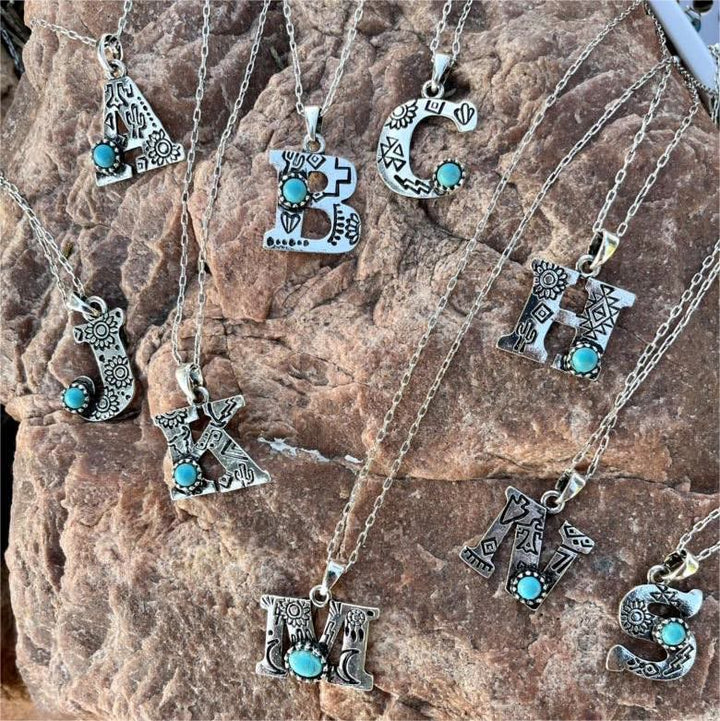 Collier avec initiale gravée en turquoise naturelle Olivenorma