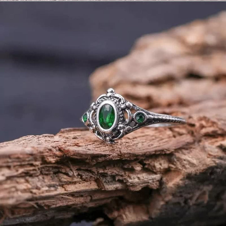 Bague gravée en émeraude ovale naturelle Olivenorma