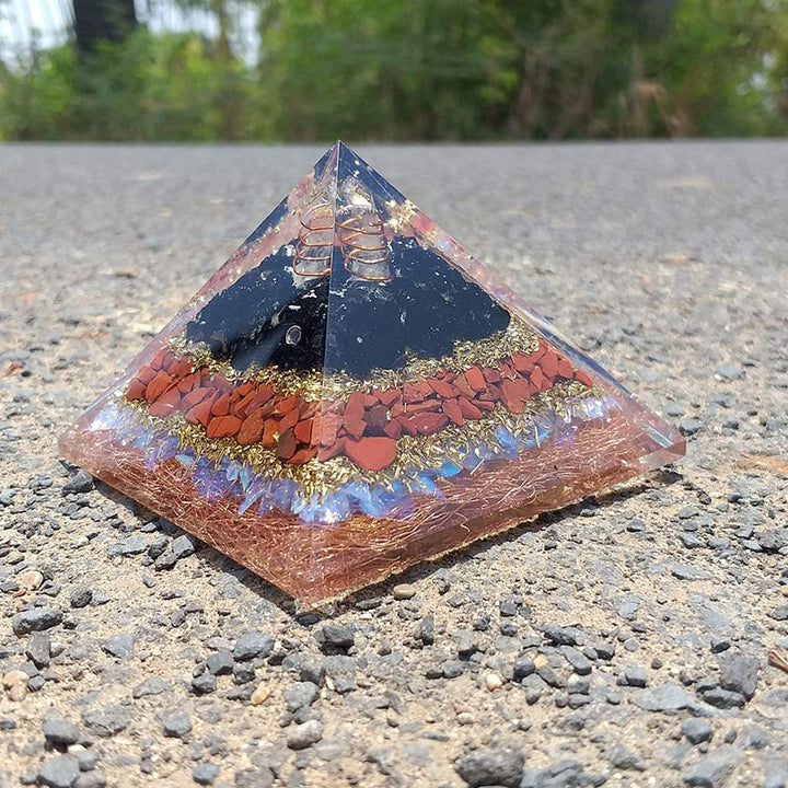 Pyramide d'orgone en cristal transparent Olivenorma avec protection opale