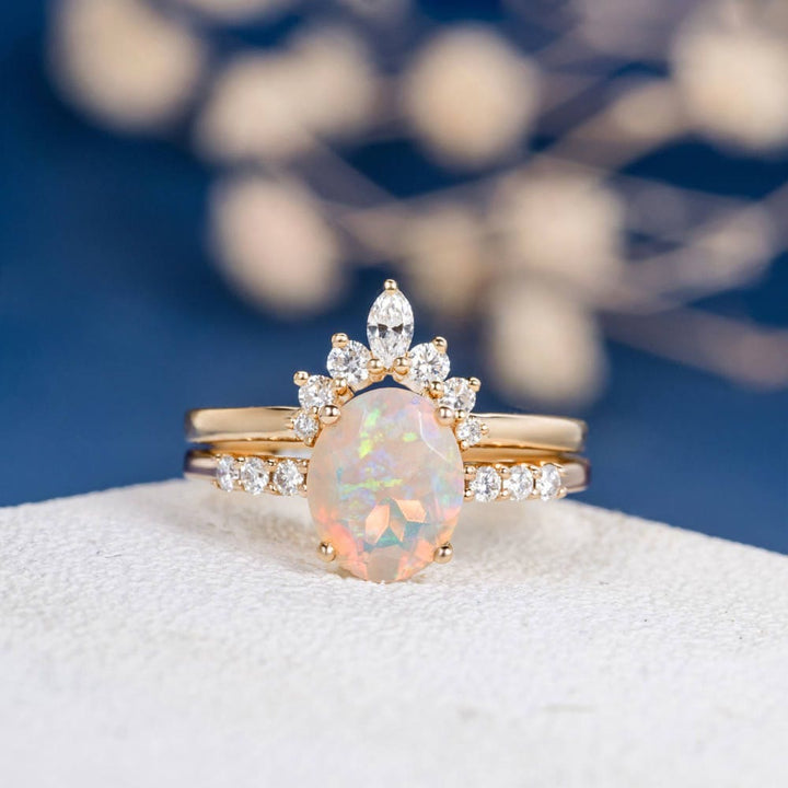 Bague de fiançailles en or rose avec opale ovale antique Olivenorma