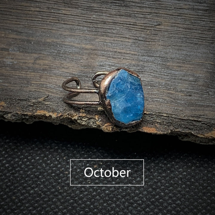 Bague ajustable en pierre brute irrégulière naturelle Olivenorma avec douze pierres de naissance
